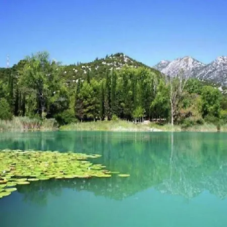 In Croatia Near Adriatic Coast شقة بلوتشي