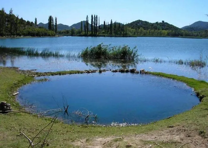 In Croatia Near Adriatic Coast * 플로체